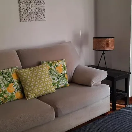 Acogedor Y Amplio Piso En Begona *