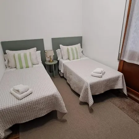 Acogedor Y Amplio Piso En Begona *