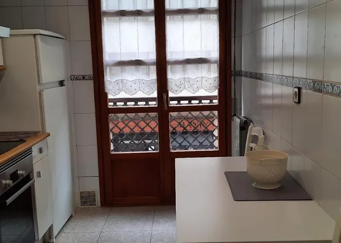 Apartamento Acogedor Y Amplio Piso En Begoña *