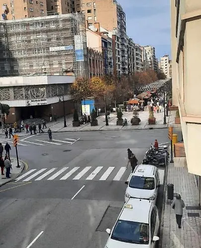 Acogedor Y Amplio Piso En Begoña