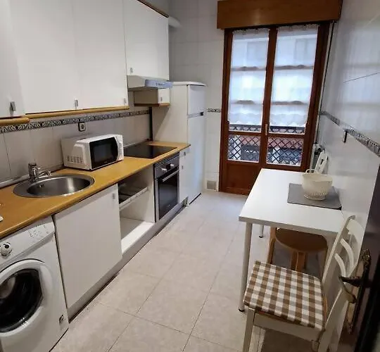 Acogedor Y Amplio Piso En Begoña * Gijón